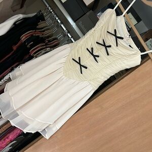 WINDSOR ivory/black bow strapless tulle dress SIZE SMALL